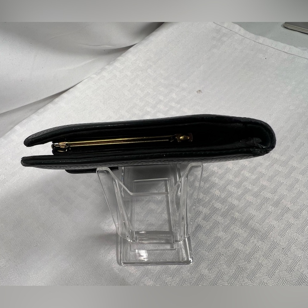 1101: Vintage Chanel Black Caviar Long Wallet Snap Closure: serial removed - Picture 4 of 13